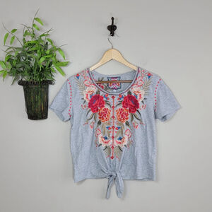 Johnny Was Floral Embroidered Knot Tie Cropped Short Sleeve Gray Tee T Shirt XS